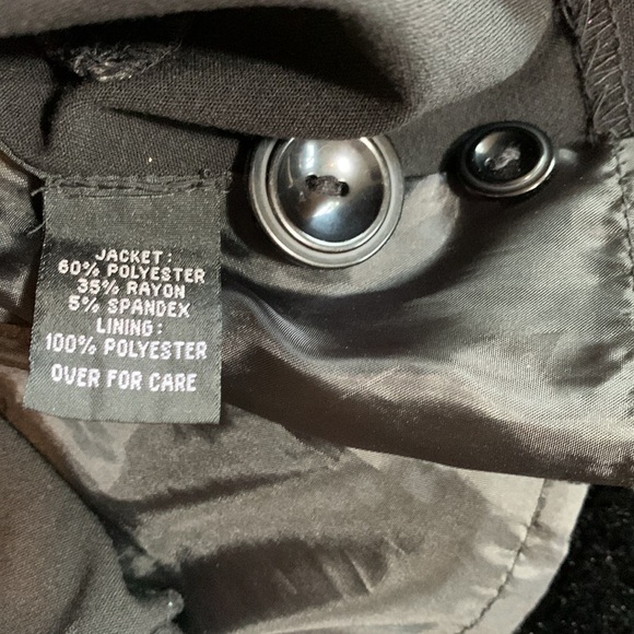 I.N. San Francisco- Double Button Suiting Blazer Size Small - Picture 7 of 11